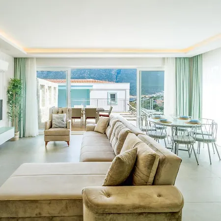 Kanyon Peninsula Villa