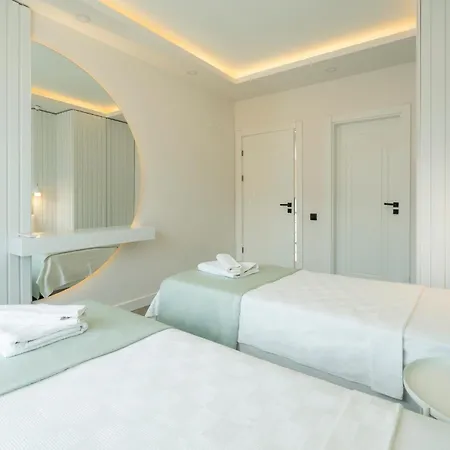 Vila Kanyon Peninsula