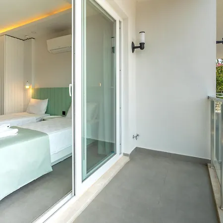 Vila Kanyon Peninsula