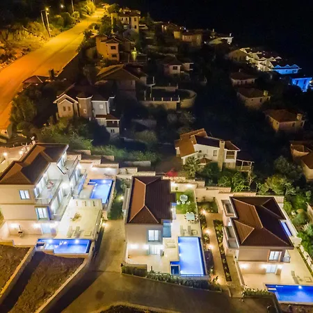 Kanyon Peninsula Vila *