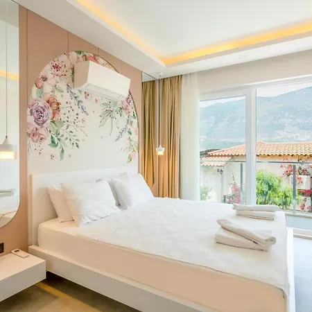 Kanyon Peninsula * Kaş