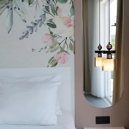 Vila Kanyon Peninsula