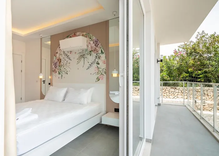 Kanyon Peninsula Kas